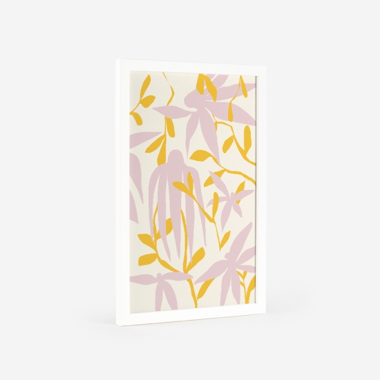 Poster de um arranjo floral com formas abstratas em tons de rosa e amarelo, representando flores e folhas num fundo claro. 5